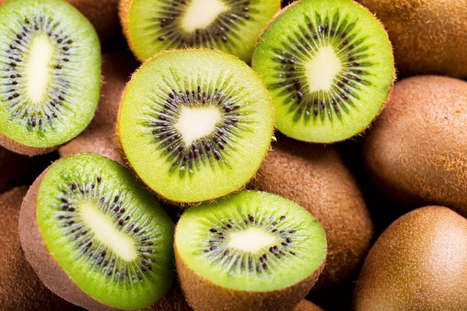 Zelf kiwi’s kweken van zaadje tot volwaardige vrucht